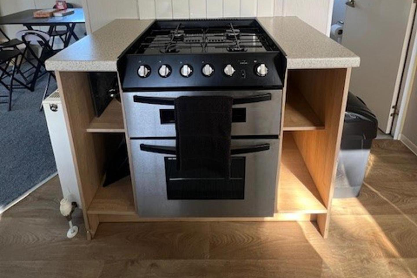 Caravan At Newquay Bay - 3 Bedrooms *